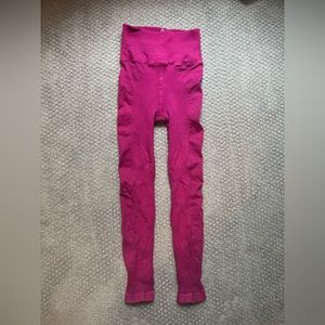 Free People Movement Ultra High-Rise Happiness Runs Leggings - Fuchsia